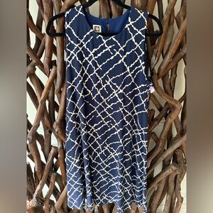 EUC Ann Klein navy and beige dress. Dress up or down! Wears beautifully!